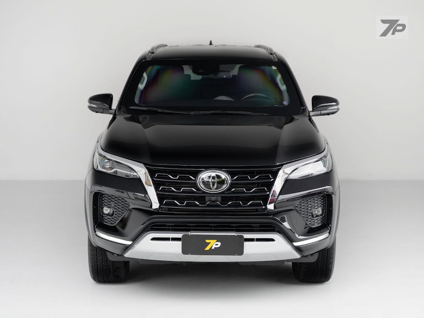 Foto do veículo TOYOTA HILUX  SWSRXA4FD 2023 55.410 KM 369.000,00