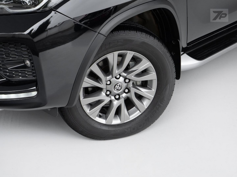 Foto do veículo TOYOTA HILUX  SWSRXA4FD 2023 55.410 KM 369.000,00