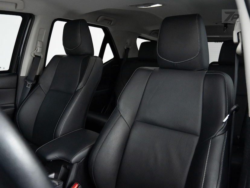 Foto do veículo TOYOTA HILUX  SWSRXA4FD 2023 55.410 KM 369.000,00