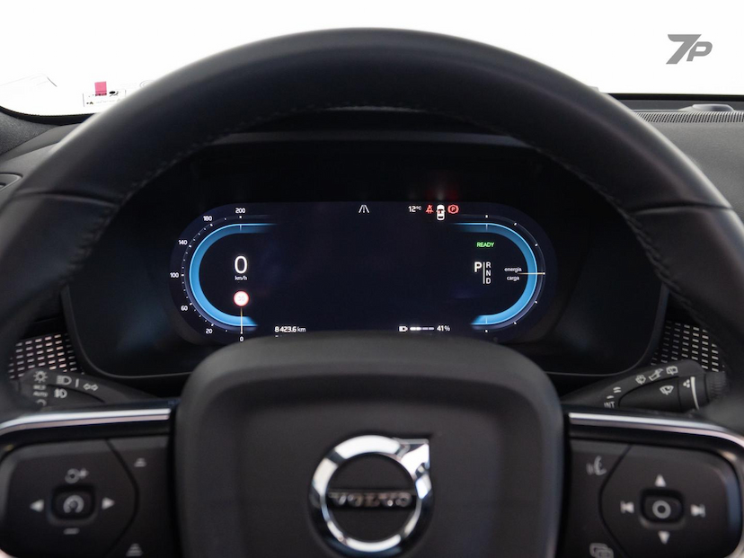 Foto do veículo VOLVO XC40  RECHARGE PE 2022 35.269 KM 214.000,00