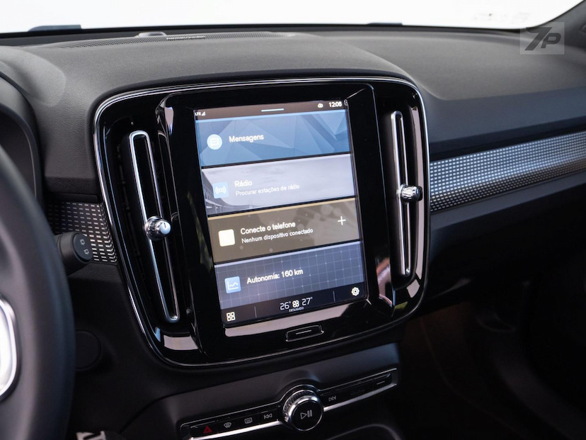 Foto do veículo VOLVO XC40  RECHARGE PE 2022 35.269 KM 214.000,00