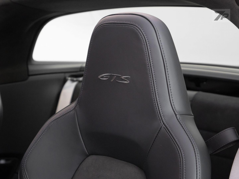 Foto do veículo PORSCHE 911  TARGA 4GTS 2022 7.990 KM 1.065.000,00