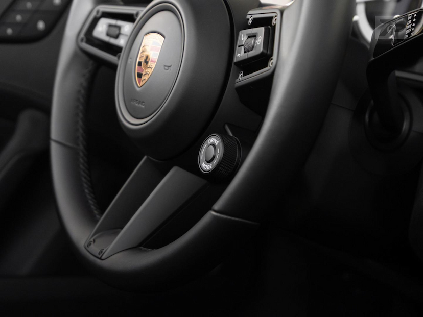 Foto do veículo PORSCHE 911  TARGA 4GTS 2022 7.990 KM 1.065.000,00