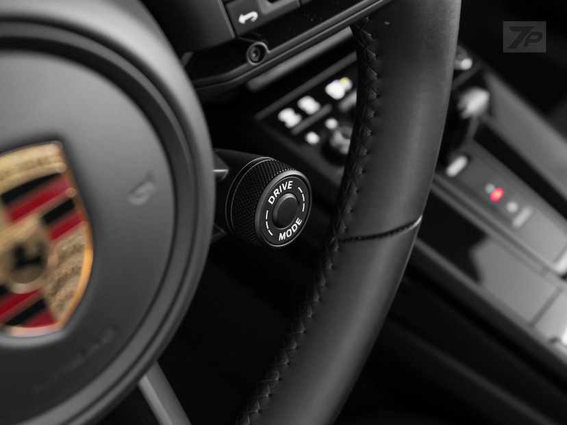 Foto do veículo PORSCHE 911  TARGA 4GTS 2022 7.990 KM 1.065.000,00