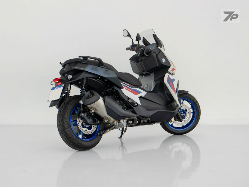 Foto do veículo BMW C 400 X C400 X SPORT 2024 631 KM 56.900,00
