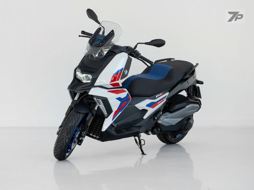 Foto do veículo BMW C 400 X C400 X SPORT 2024 631 KM 56.900,00