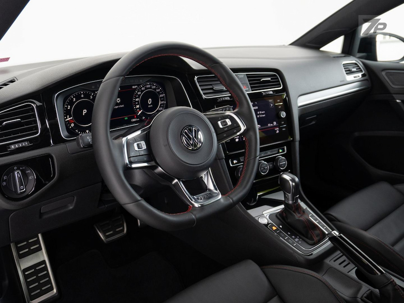 Foto do veículo VOLKSWAGEN GOLF  GTI AC 2019 15.700 KM 259.900,00