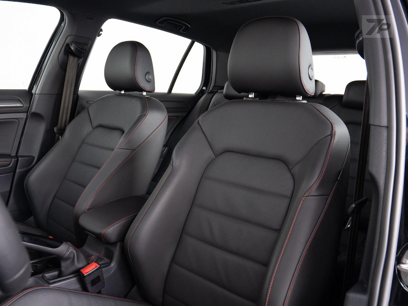 Foto do veículo VOLKSWAGEN GOLF  GTI AC 2019 15.700 KM 259.900,00