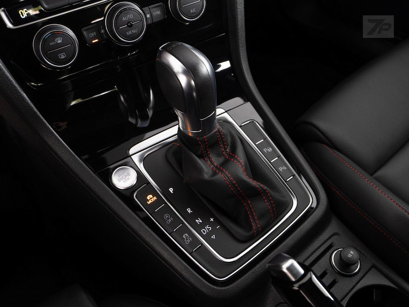 Foto do veículo VOLKSWAGEN GOLF  GTI AC 2019 15.700 KM 259.900,00