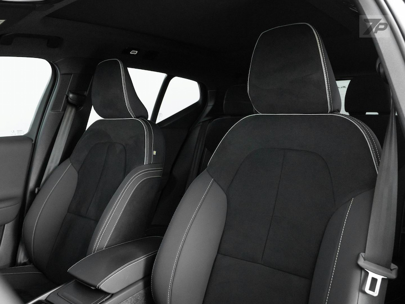 Foto do veículo VOLVO XC40  8 ULTIMATE 2023 43.357 KM 228.000,00