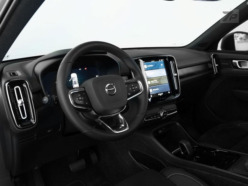 Foto do veículo VOLVO XC40  8 ULTIMATE 2023 43.357 KM 228.000,00