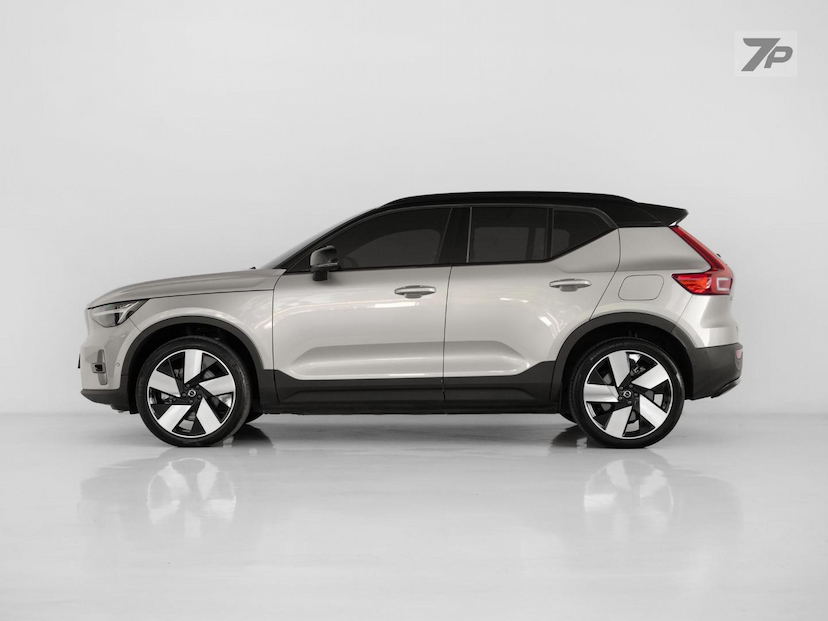 Foto do veículo VOLVO XC40  8 ULTIMATE 2023 43.357 KM 228.000,00