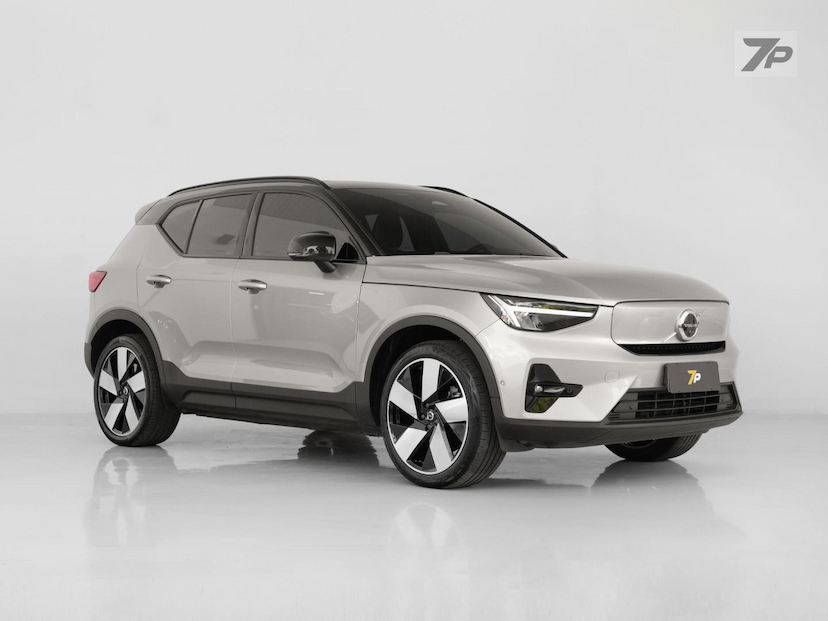 Foto do veículo VOLVO XC40  8 ULTIMATE 2023 43.357 KM 228.000,00