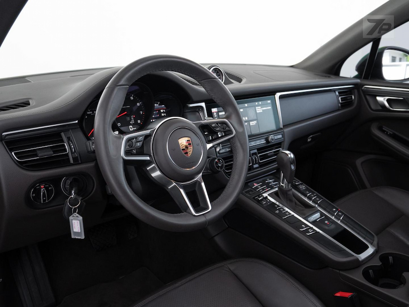 Foto do veículo PORSCHE MACAN  2019 43.400 KM 358.500,00
