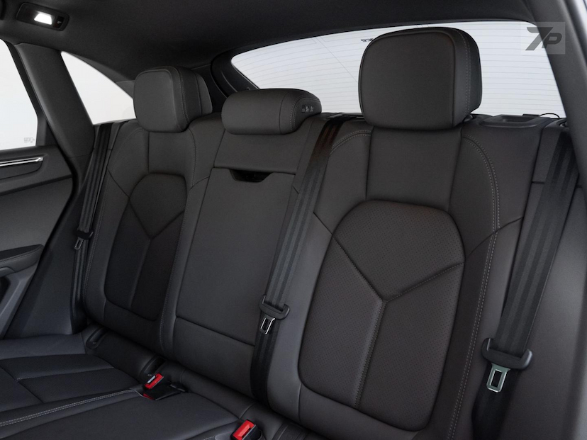 Foto do veículo PORSCHE MACAN  2019 43.400 KM 358.500,00