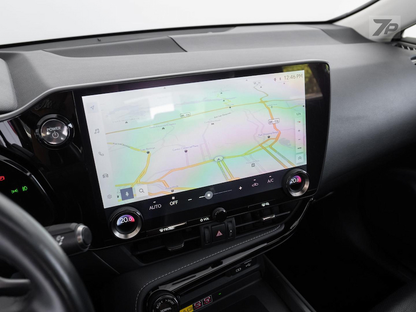 Foto do veículo LEXUS NX 350H NX350H LUXURY 2023 39.400 KM 299.000,00