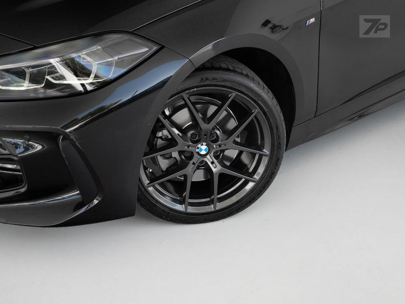 Foto do veículo BMW 118I  2023 27.943 KM 217.000,00