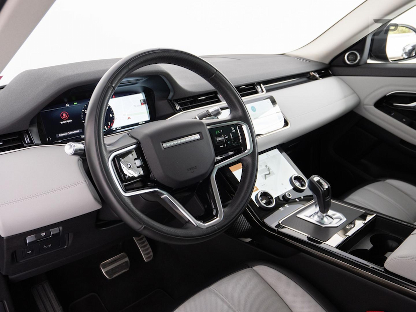 Foto do veículo LAND ROVER RANGE ROVER EVOQUE EVOQUE P250FF SE RD 2021 39.507 KM 261.000,00
