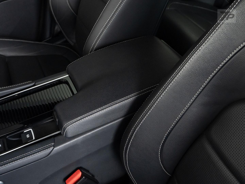 Foto do veículo JAGUAR F-PACE JAG FPACE 380CV V6 S 2018 45.881 KM 273.000,00