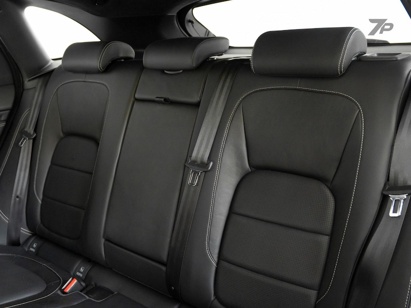 Foto do veículo JAGUAR F-PACE JAG FPACE 380CV V6 S 2018 45.881 KM 273.000,00