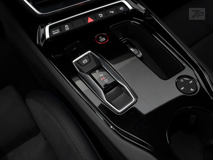 Foto do veículo AUDI E-TRON E-TRON S SPORTBACK QUAT. AUT (ELÉTRICO) 2024 4.530 KM 440.000,00