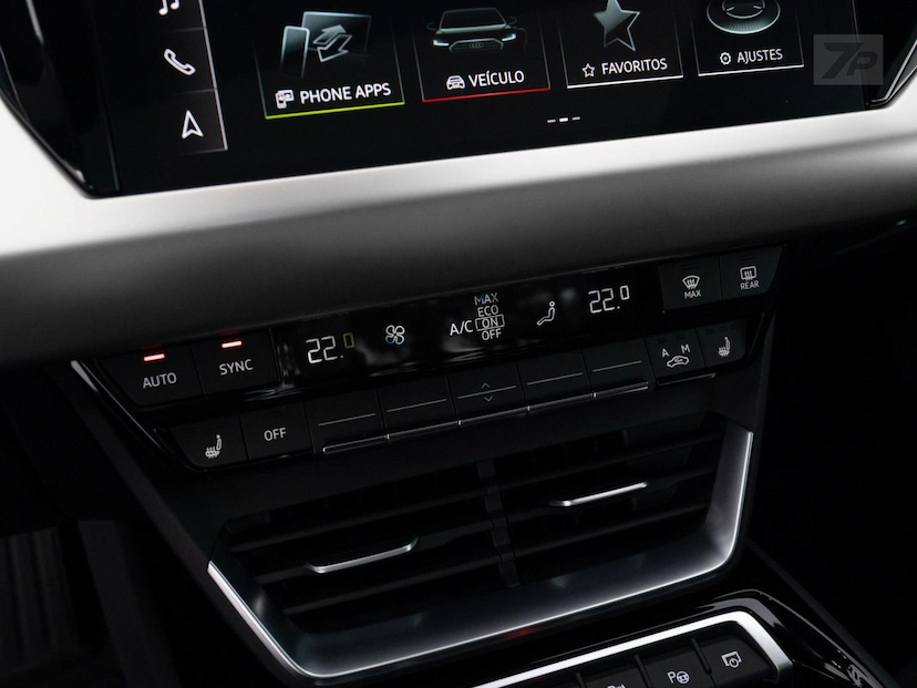 Foto do veículo AUDI E-TRON E-TRON S SPORTBACK QUAT. AUT (ELÉTRICO) 2024 4.530 KM 440.000,00