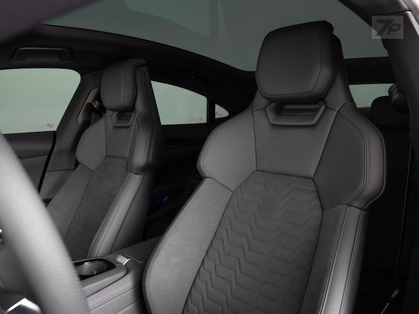 Foto do veículo AUDI E-TRON E-TRON S SPORTBACK QUAT. AUT (ELÉTRICO) 2024 4.530 KM 440.000,00