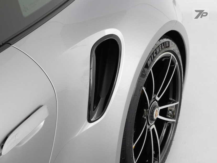 Foto do veículo PORSCHE 911  TURBO S 2021 10.772 KM 1.320.000,00