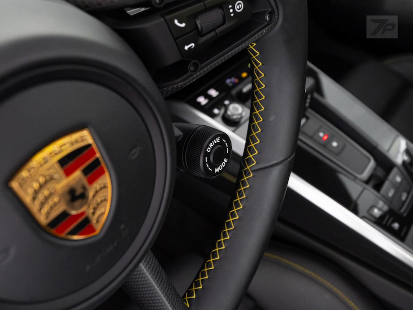 Foto do veículo PORSCHE 911  TURBO S 2021 10.772 KM 1.320.000,00