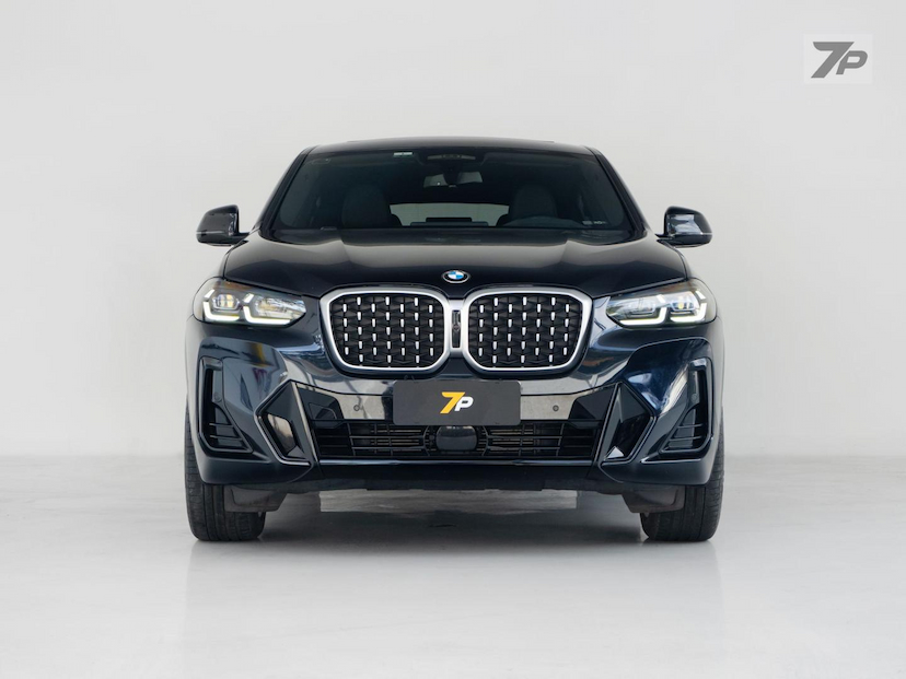 Foto do veículo BMW X4  XDRIVE30I 2024 23.981 KM 387.000,00
