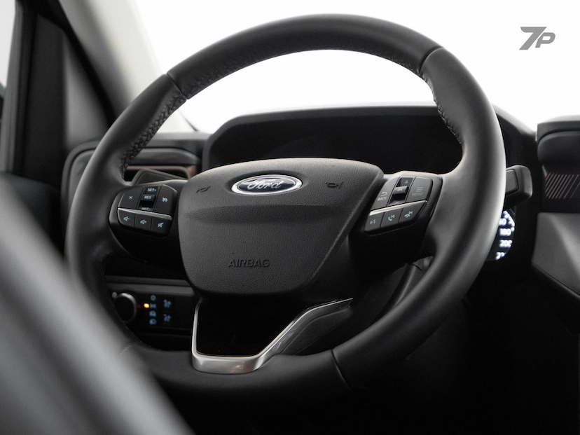 Foto do veículo FORD MAVERICK  CD4GLRT 2023 25.973 KM 172.900,00
