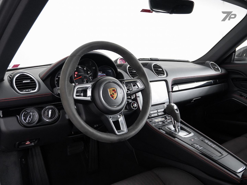Foto do veículo PORSCHE CAYMAN  T 2022 5.730 KM 539.000,00