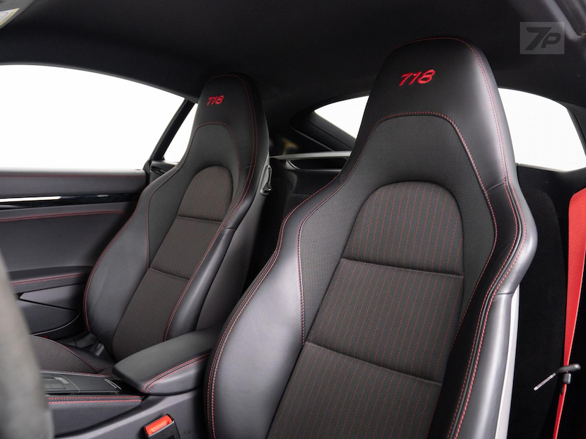 Foto do veículo PORSCHE CAYMAN  T 2022 5.730 KM 539.000,00