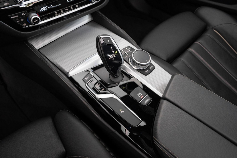 Foto do veículo BMW 530I  2018 22.667 KM 219.900,00