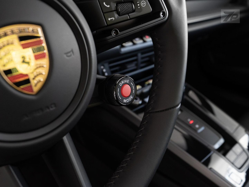 Foto do veículo PORSCHE 911  CARRERA 2025 1.821 KM 1.028.000,00