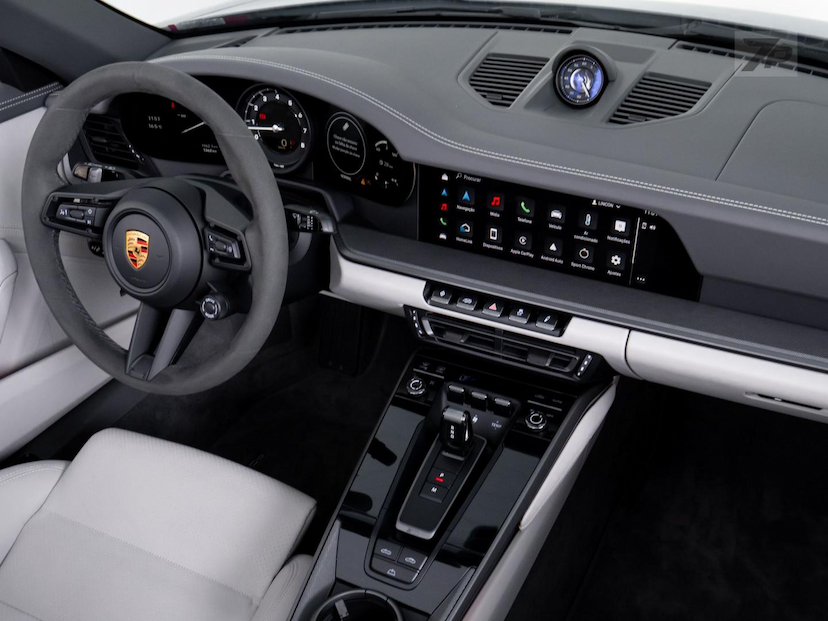 Foto do veículo PORSCHE 911  CARRERA C 2024 2.223 KM 995.000,00