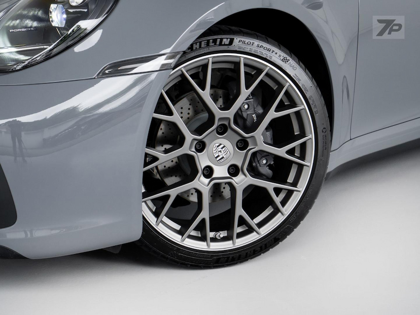 Foto do veículo PORSCHE 911  CARRERA C 2024 2.223 KM 995.000,00