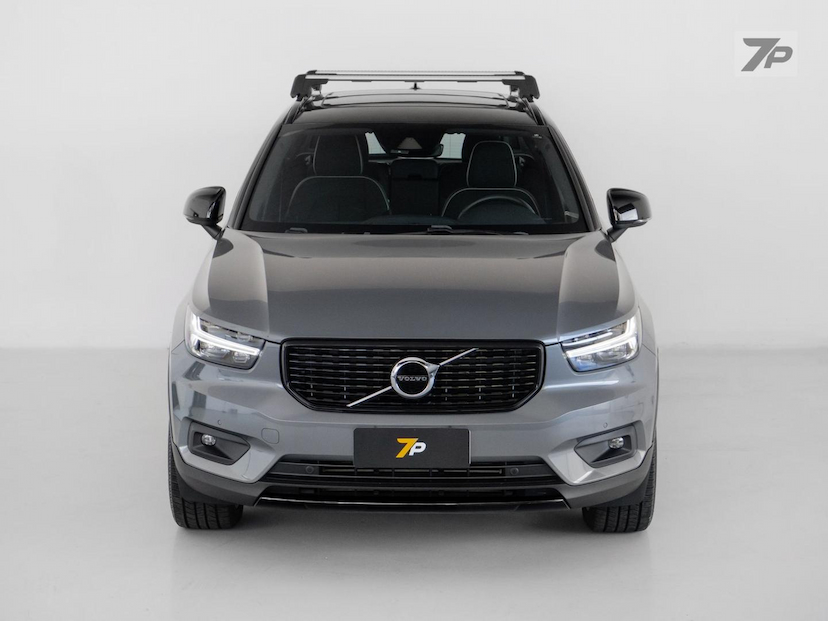 Foto do veículo VOLVO XC40  T5 R-DESIGN 2019 56.000 KM 176.500,00