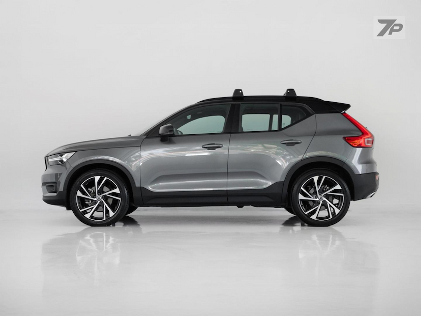 Foto do veículo VOLVO XC40  T5 R-DESIGN 2019 56.000 KM 176.500,00