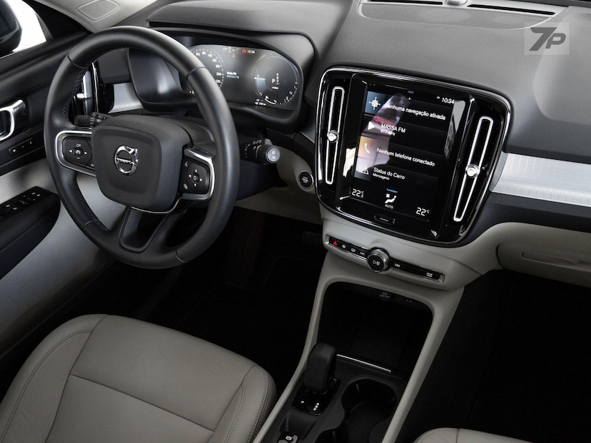 Foto do veículo VOLVO XC40  INSC EXPRES 2022 81.000 KM 169.000,00