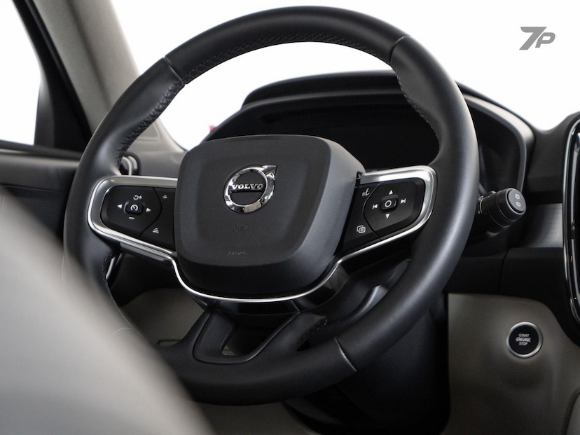 Foto do veículo VOLVO XC40  INSC EXPRES 2022 81.000 KM 169.000,00