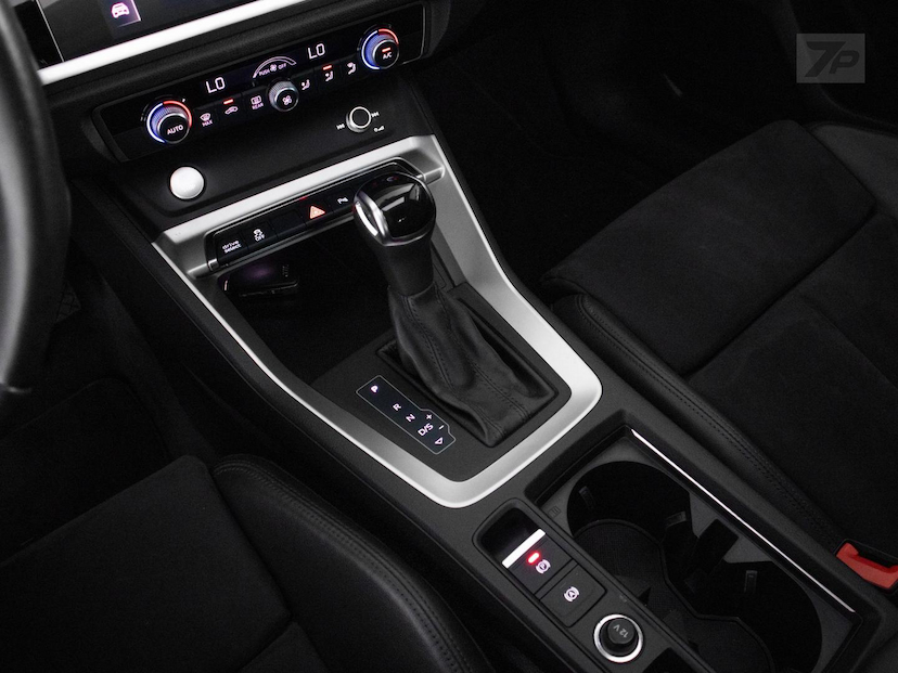 Foto do veículo AUDI Q3  1.4TFSI 2020 77.780 KM 174.900,00