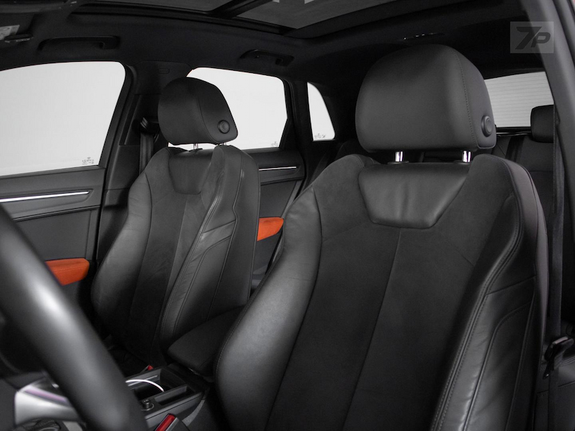 Foto do veículo AUDI Q3  1.4TFSI 2020 77.780 KM 174.900,00