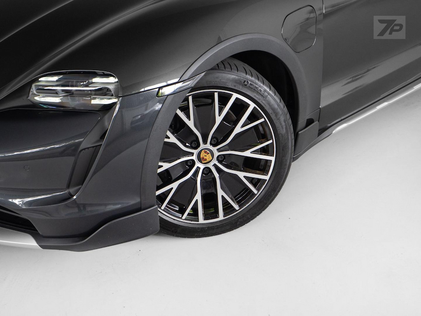 Foto do veículo PORSCHE TAYCAN   4CT 2022 14.724 KM 495.000,00