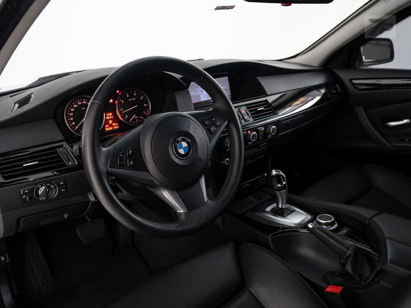 Foto do veículo BMW 550I  NW51 SECURITY 2008 63.710 KM 94.900,00