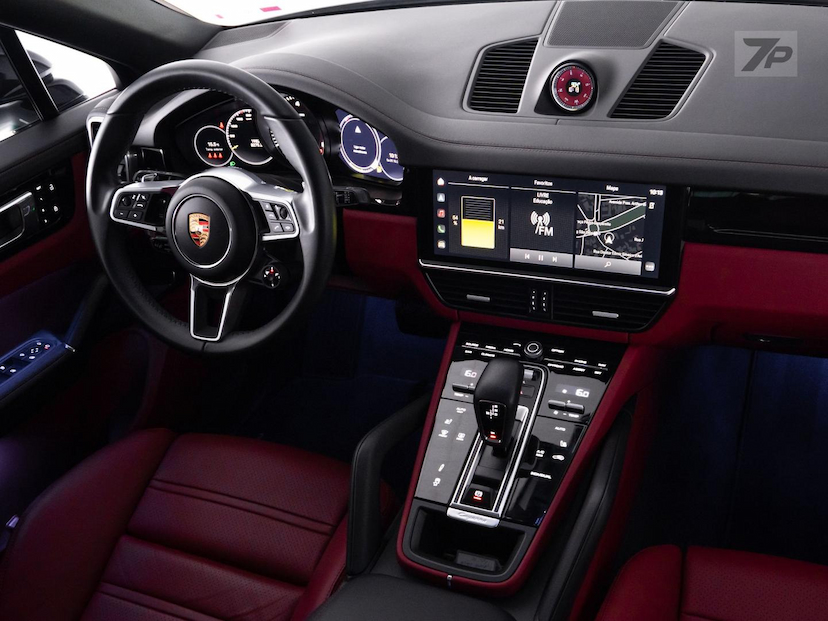 Foto do veículo PORSCHE CAYENNE  CP PHE 2023 19.850 KM 649.000,00