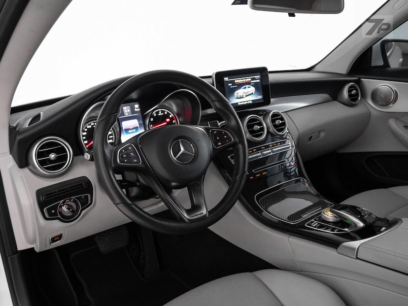 Foto do veículo MERCEDES-BENZ C 180 C180 COUPE 2018 44.610 KM 174.900,00