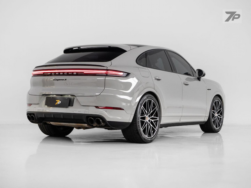 Foto do veículo PORSCHE CAYENNE  S COUPE 2024 8.320 KM 890.000,00