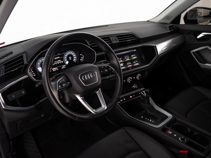 Foto do veículo AUDI Q3  PRESTIGE 1.4 TFSI S TRONIC 2021 55.915 KM 169.500,00