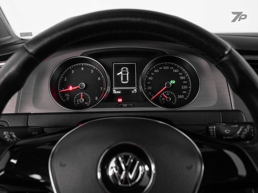 Foto do veículo VOLKSWAGEN GOLF  COMFORTLINE AA 2016 58.243 KM 82.900,00